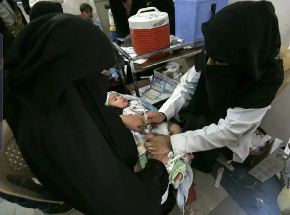 كيف حولت عصابة الحوثي الخدمات المجانية إلى جبايات...