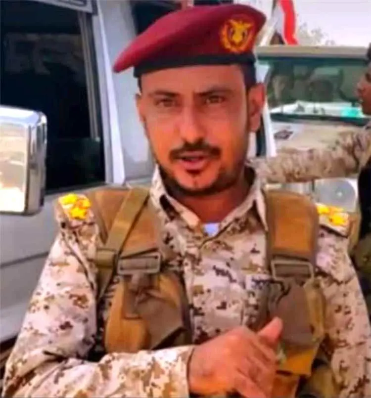 طلاب وطالبات الدفعة الخامسة بكلية الشريعة والقانون...