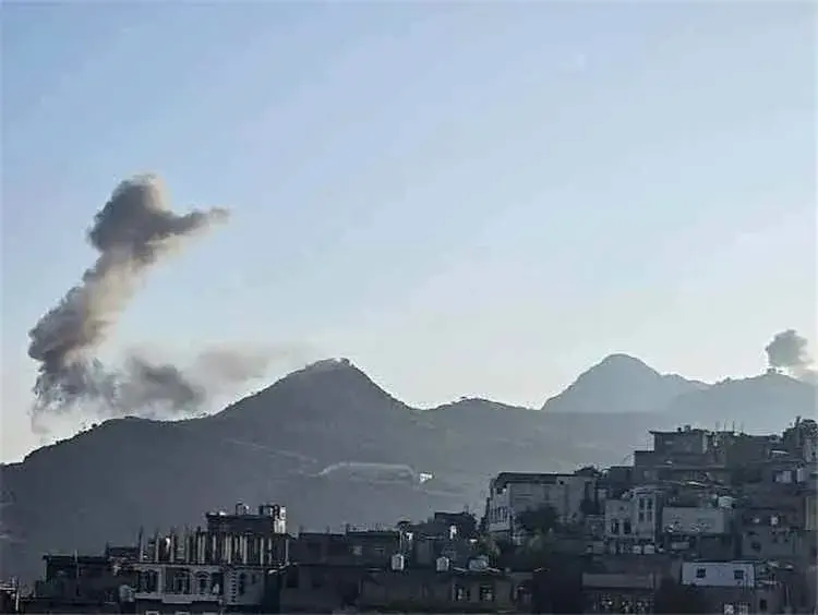 ضربة جديدة للحوثيين في تعز.. استعادة تبة الأربعين...
