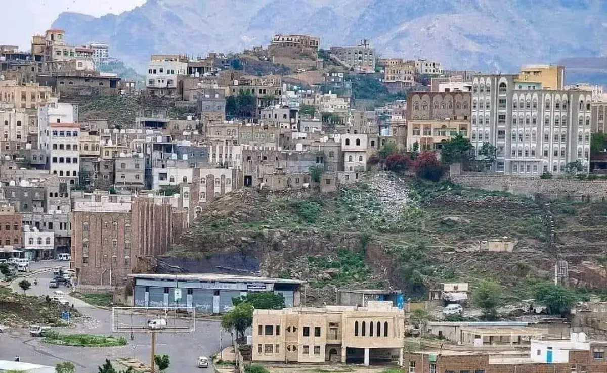 إصابة مواطنين في تعز بقصف واعتداءات مليشيا الحوثي