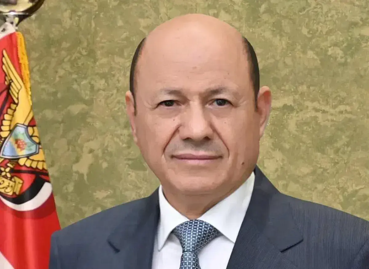 العليمي وميليباند يبحثان مستجدات اليمن.. ولندن تؤك...