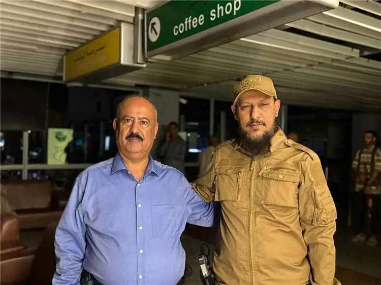 كاتب صحفي: ظهور وزير النقل ومحافظ عدن من داخل المط...