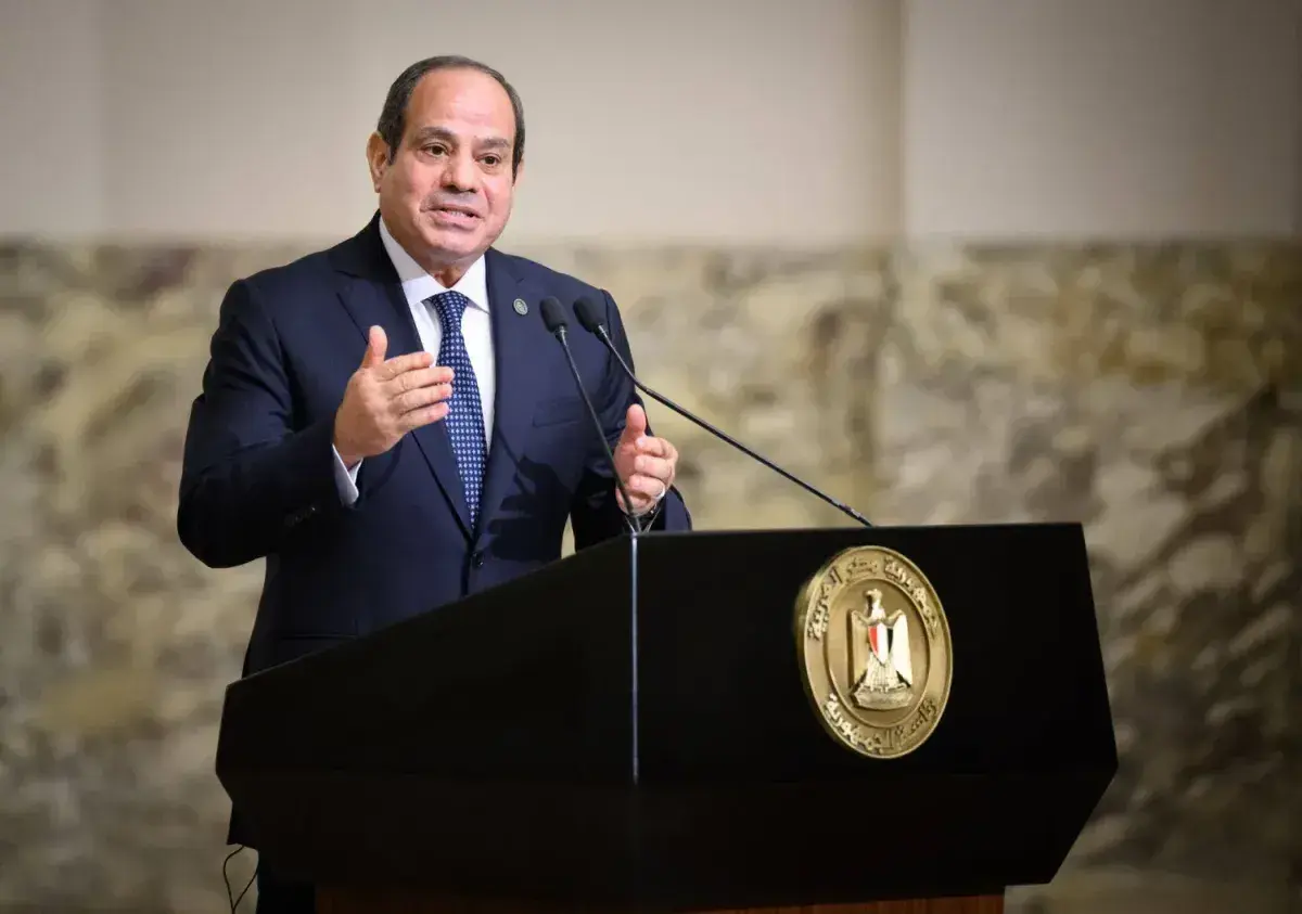 السيسي يطلب تفويضاً برلمانياً طارئاً للتدخل العسكر...