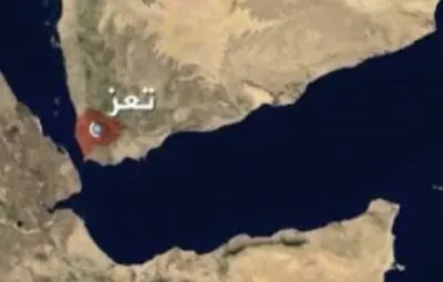 استشهاد وإصابة 25 مدنيًا بغارات عدوانية على منازل مواطنين في مقبنة بتعز
