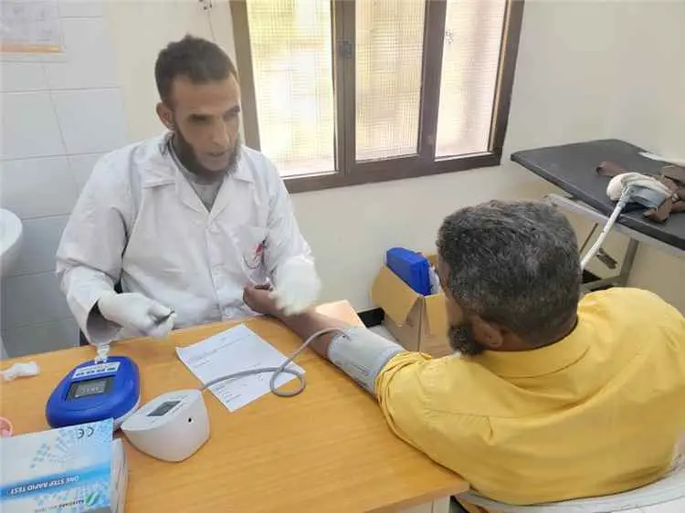 حملة للتبرع بالدم في مركز بئر أحمد الصحي بالبريقة...