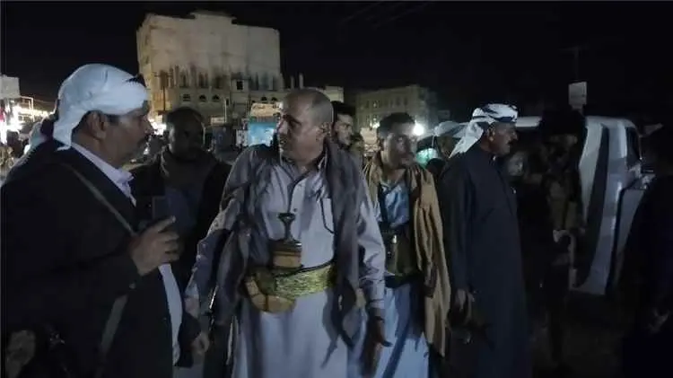 وكيل أول تعز يتفقد المناطق المحيطة بجبهتي المطار القديم والدفاع الجوي