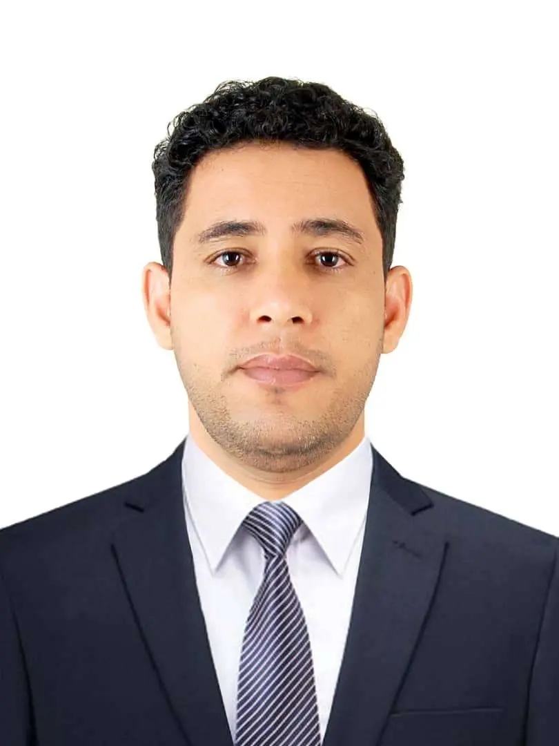 إذا كان مكافحة التهريب سبب الإغلاق.. لماذا لا يخضع ميناء الشحر لرقابة الدولة أسوة بغيره؟