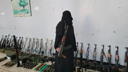 حرائر تعز يقلبن معادلة الصمود.. أمهات يبعن الذهب و...