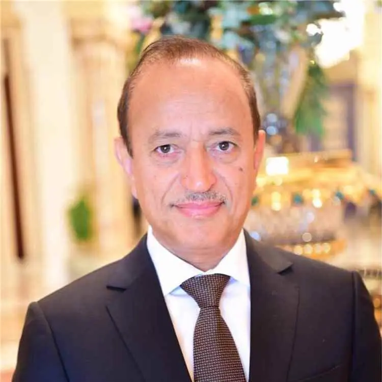 محافظ تعز السابق: انكسر زخم الهجوم الحوثي والمدينة تستعد للانتقال إلى الهجوم المضاد