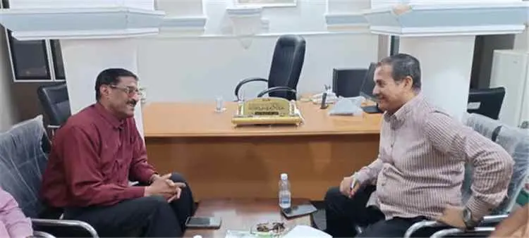 مدير عام تريم يلتقي مدير عام شركة الغاز بمحافظة حض...