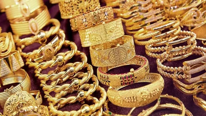 هبوط أسعار الذهب مع ارتفاع الدولار وترقب قرارات ال...