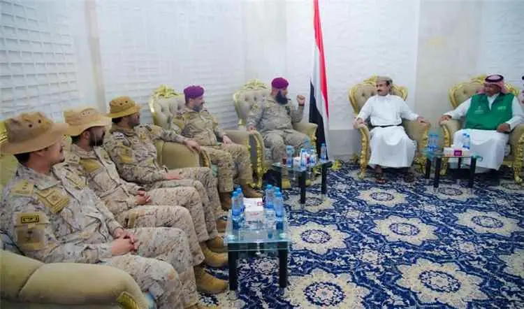 قيادة التحالف في شبوة تعلن التكفل بعلاج المصابين وتقديم مساعدات مالية لأسر الشهداء
