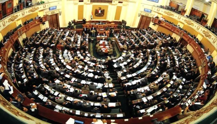 البرلمان المصري يمد مناقشات تفويض السيسي لدعم السع...