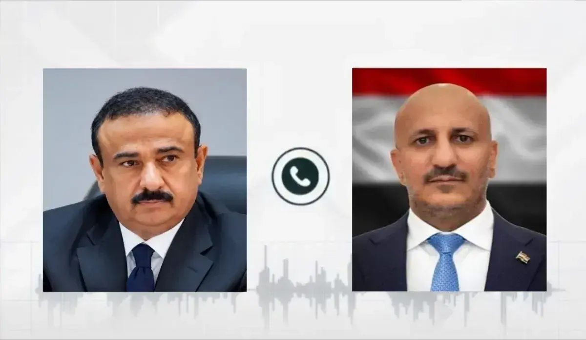 طارق صالح يعزّي محافظ شبوة ويؤكد محاسبة الحوثيين على جرائمهم
