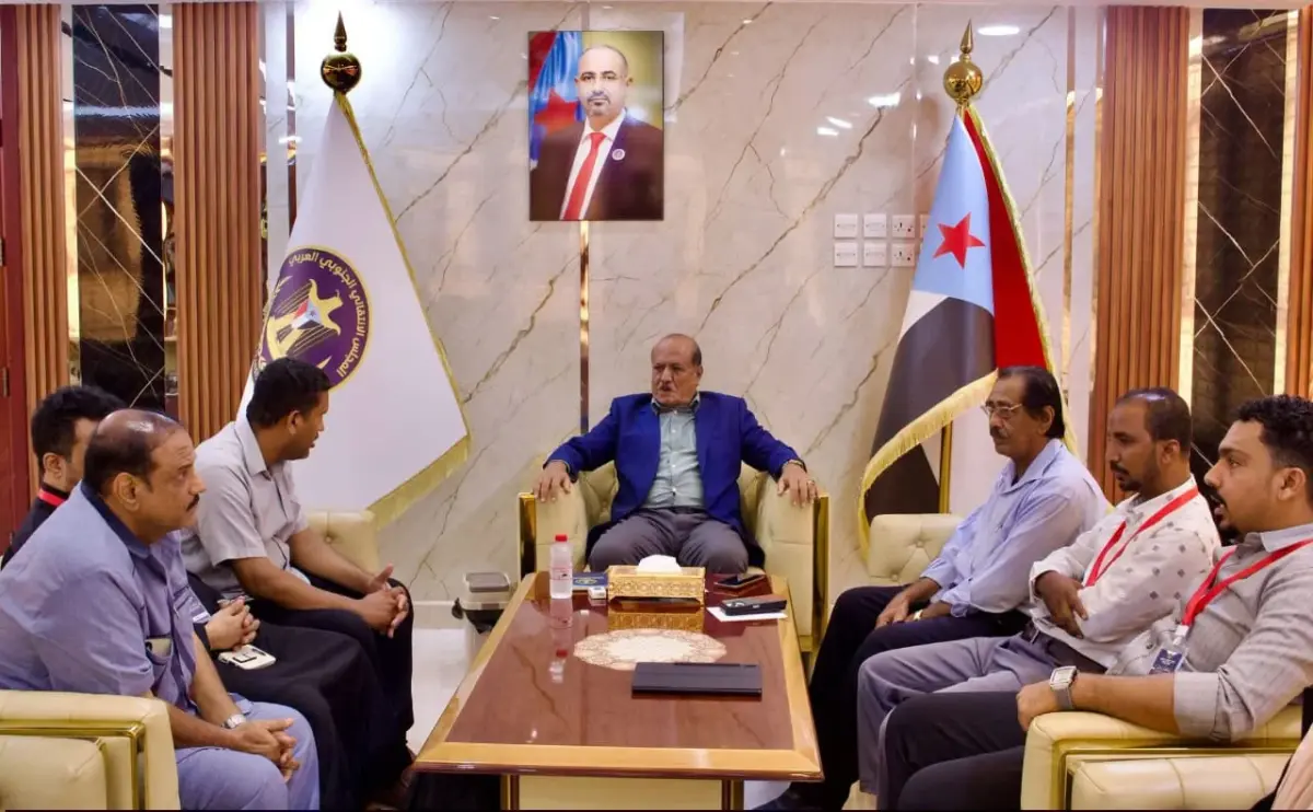 الجمعية الوطنية تطّلع على أوضاع المتعاقدين الأكاديميين بجامعة حضرموت ومستجدات ملف توظيفهم