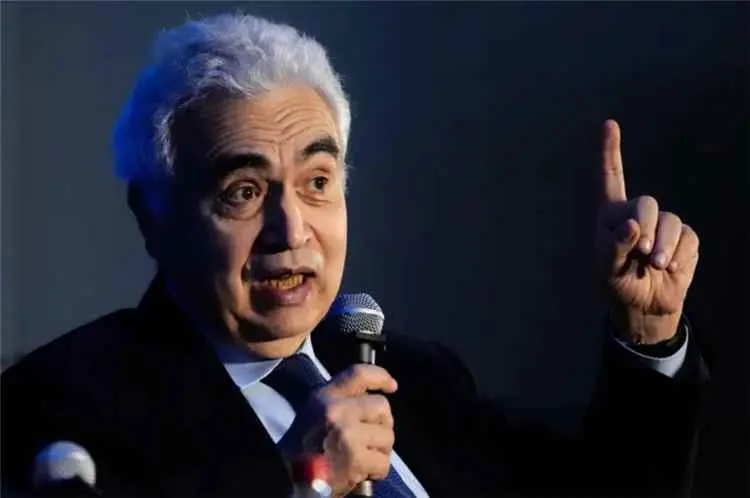 وكالة الطاقة الدولية تلوّح بسحب مزيد من احتياطيات...