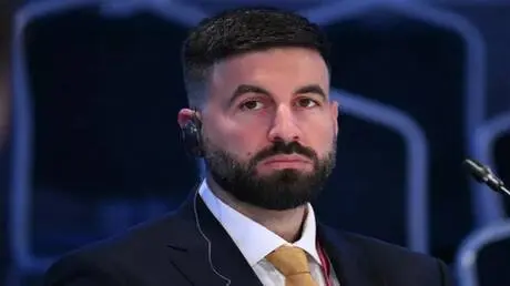 صحفي أمريكي انضم إلى قوات "أحمد" الروسية يروي تفاص...