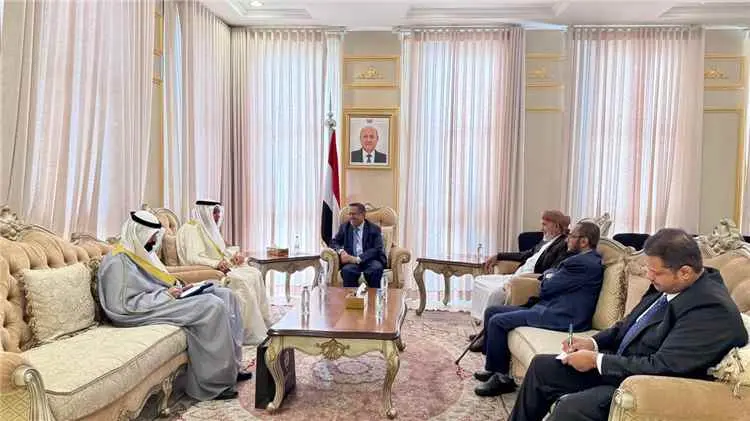 رئيس مجلس الشورى يبحث مع السفير الكويتي سبل تعزيز...