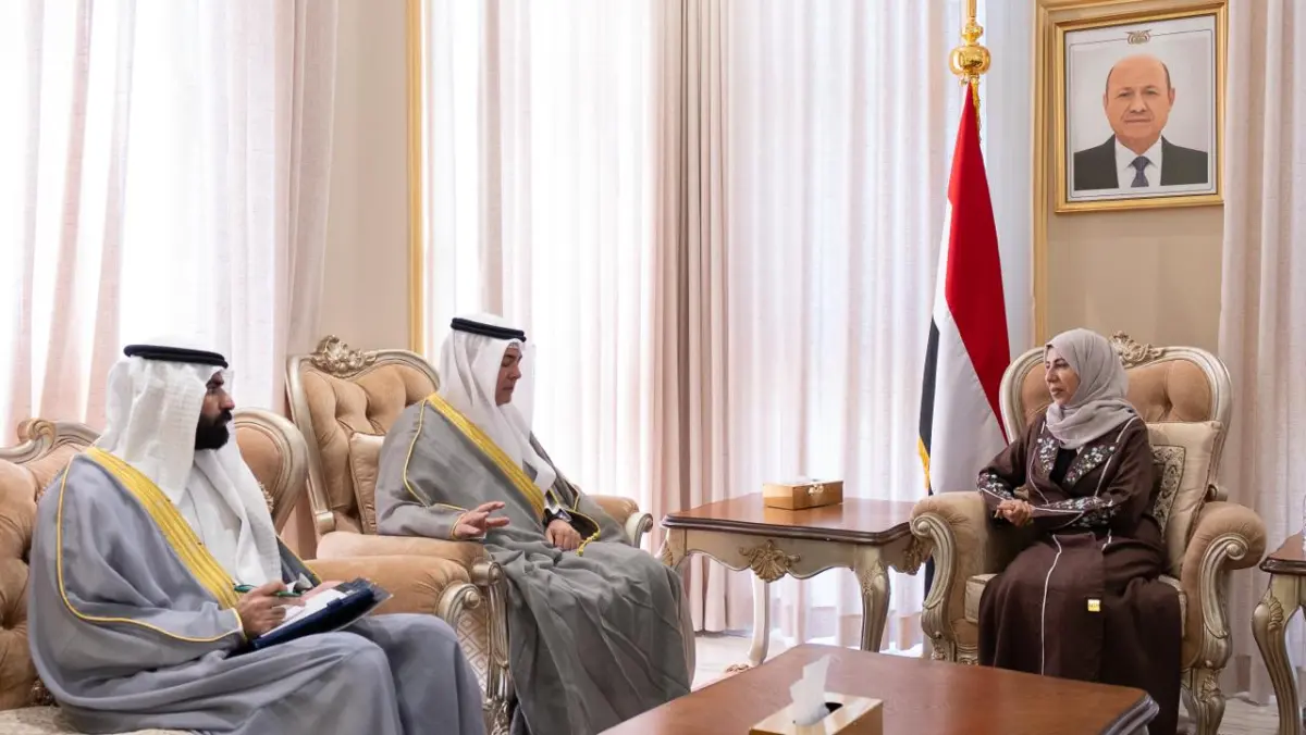 وزيرة الخارجية تلتقي السفير الكويتي