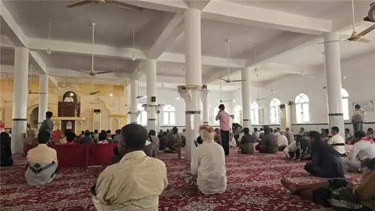 خطباء مساجد شبوة يوحدون خطب الجمعة لتعزيز قيم الثب...
