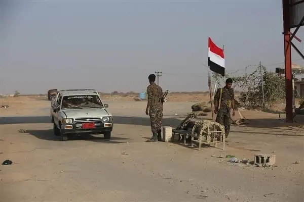 مقتل وجرح عدد من الجنود بهجوم للقاعدة على موقع أمني في شبوة
