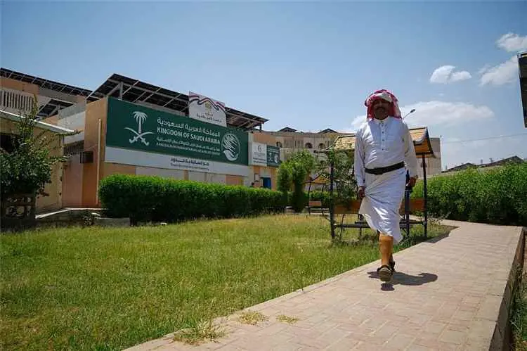 أكثر من ألفي خدمة مجانية في شهر.. مركز الأطراف وال...