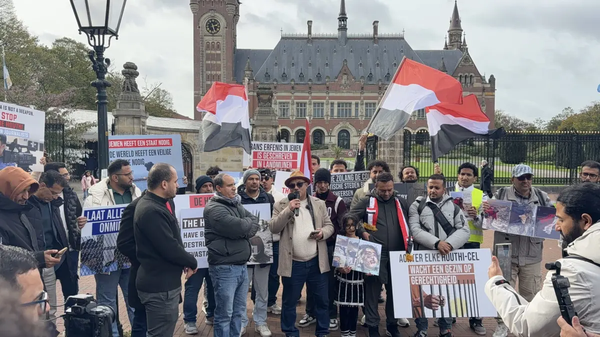 عضو مجلس نقابة الصحفيين: تعز تدافع عن فكرة الجمهور...