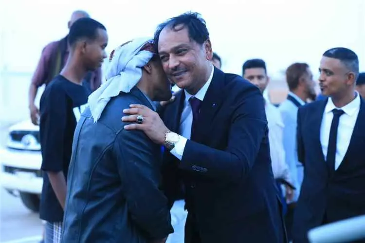 فادي باعوم يصل المكلا ويؤكد أهمية التعاون والعمل ا...