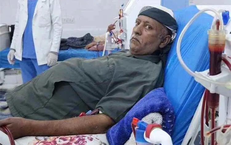 منظمة حقوقية: حصار الحوثيين لتعز يهدد مرضى الكلى و...
