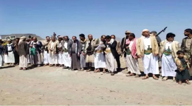 #صنعاء: الحوثيون يضاعفون عمولة عقال الحارات لاستقطاب المقاتلين بعد تراجع الإقبال .