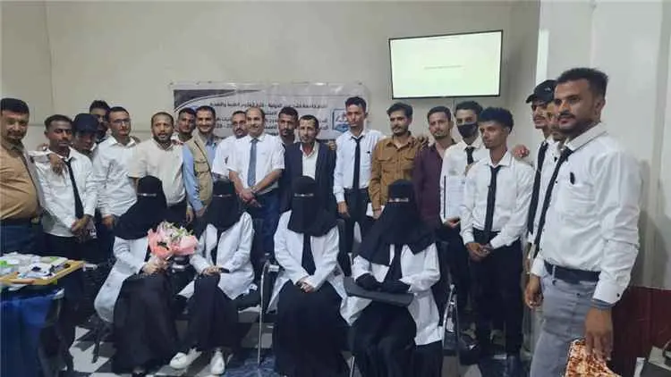 جامعة خليج عدن الدولية تناقش مشروع تخرج الدفعة الخ...
