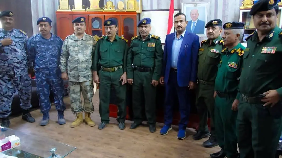 محافظ شبوة ووكيل وزارة الداخلية.. يناقشان تعزيز ال...