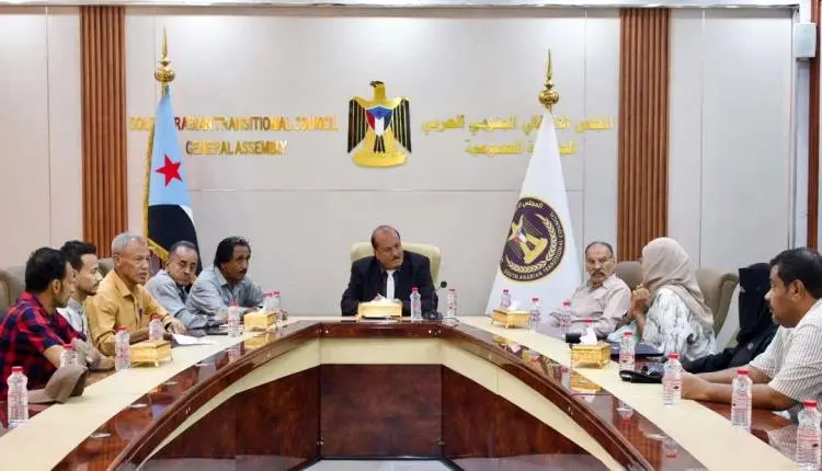 هرهرة يلتقي قيادة مؤتمر عدن الجامع ويؤكد أهمية وحد...