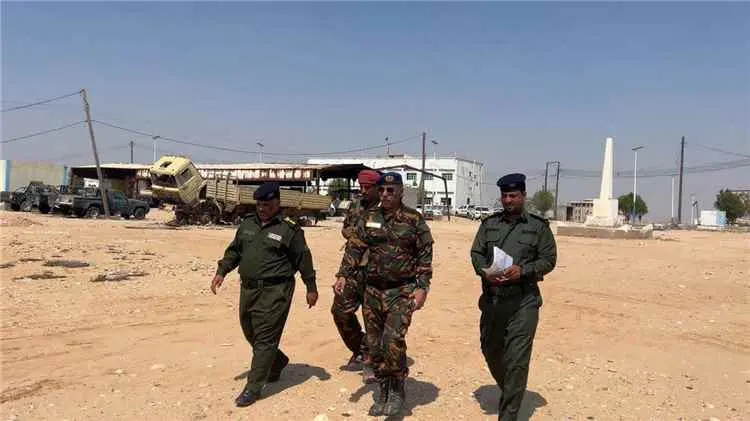مدير عام شرطة المهرة يتفقد الانضباط الوظيفي وأحتياجات إدارتي التقاعد الأمني وشؤون الأفراد