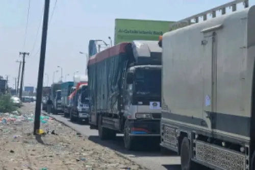 أبناء الشعيب يسيرون قافلة غذائية دعماً للقوات الجن...