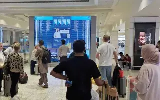 خبراء يحذرون من تجاهل «الفوائد والرسوم» عند تقسيط حجوزات السفر