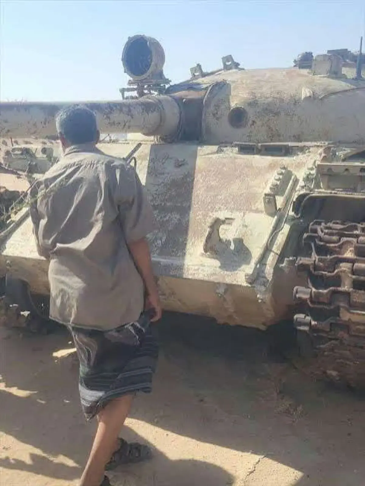مأرب وشبوة.. حرب قبلية تستخدم فيها لأول مرة الدباب...