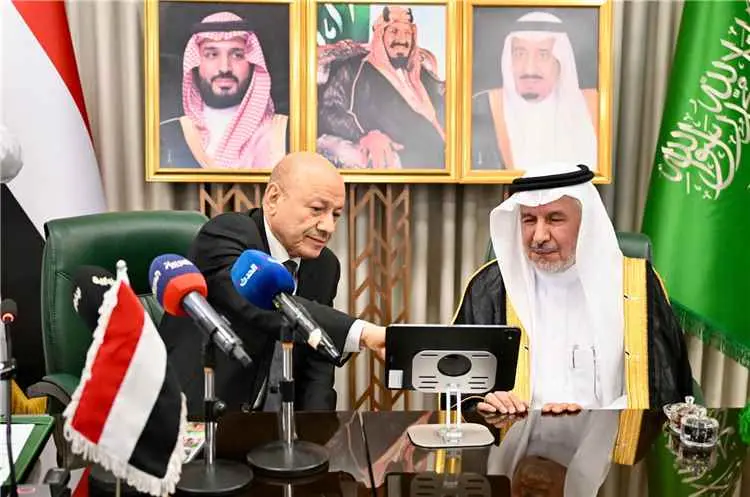 العليمي: مشاريع إنسانية وتنموية جديدة تشمل جميع ال...