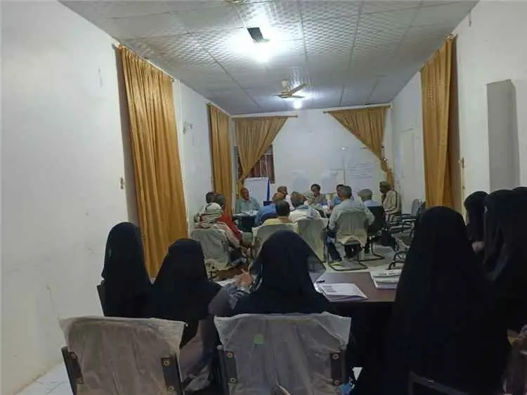 مأرب.. اختتام دورة تدريبية لتطوير مهارات معلمي الل...