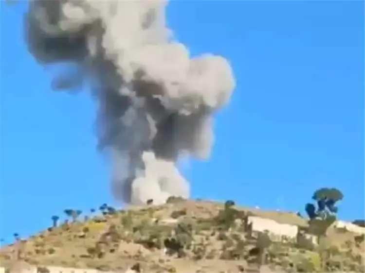 غارة جوية مباغتة تستهدف تجمعاً للحوثيين في جبل حبش...