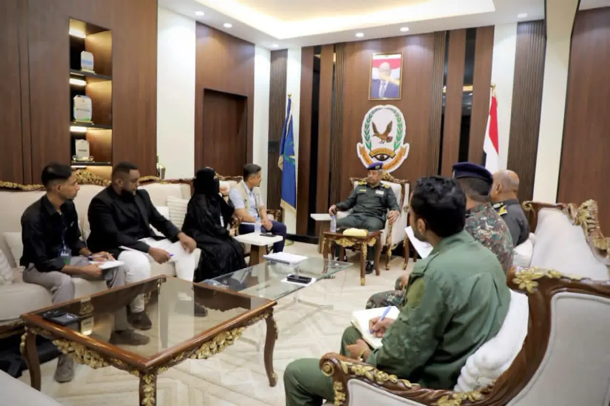 تطوير الشرطة النسائية بساحل حضرموت على طاولة الجاب...