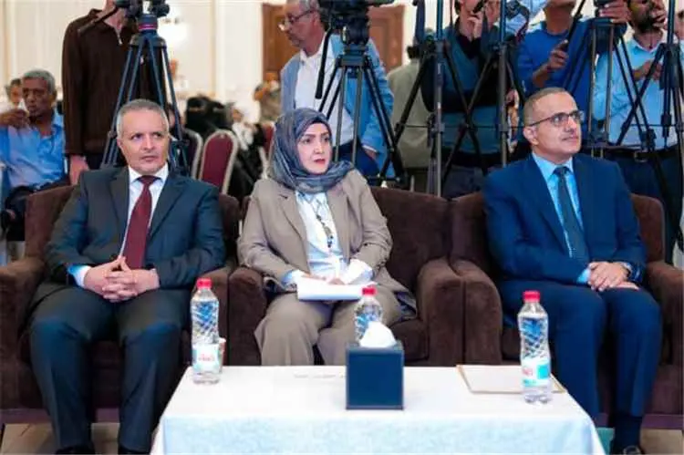 وزراء يستعرضون انتهاكات مليشيا الحوثي في تعز ويطال...