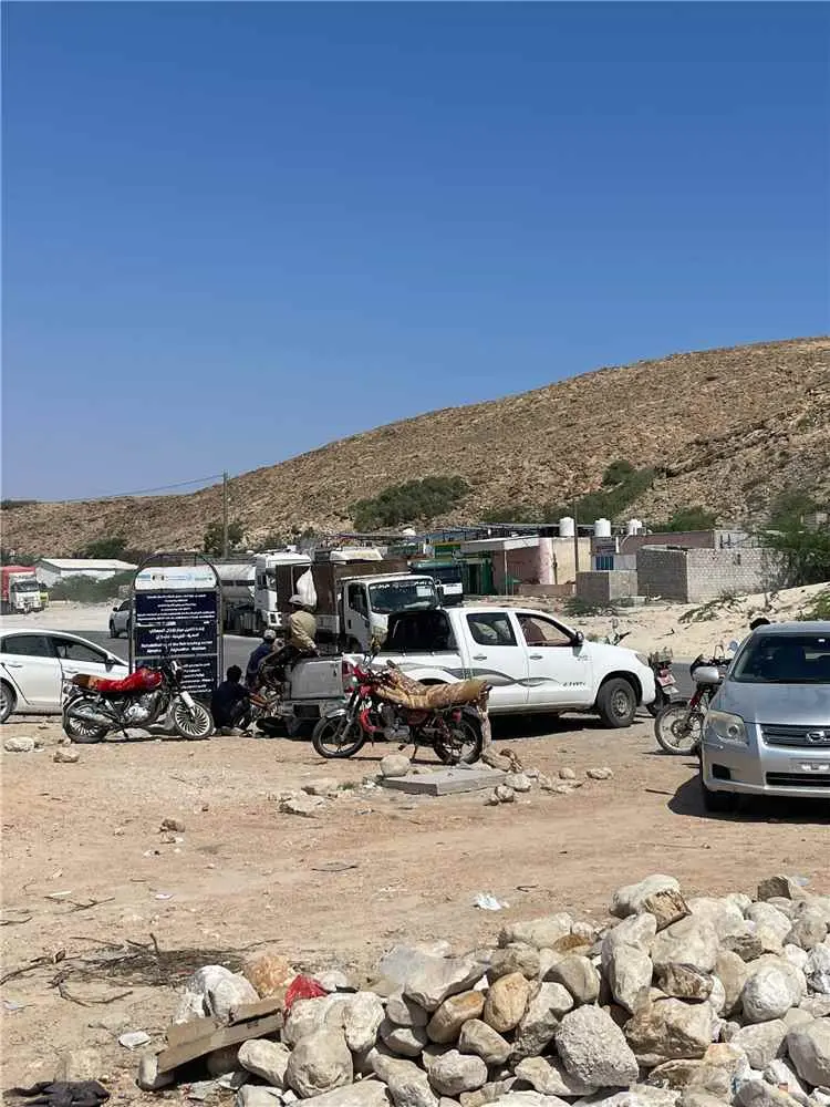 أزمة المياه تفجّر احتجاجات في نشطون وإغلاق الطرق ا...