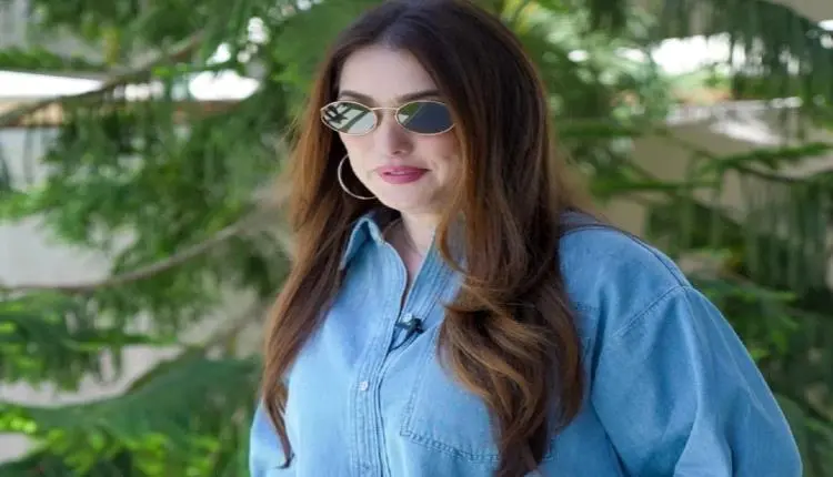 كندة علوش توجّه رسالة لفريق عمل مسلسل "خمسين خمسين...