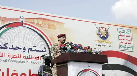 الحوثيون ينشرون أسماء ضباط سعوديين يديرون العمليات...