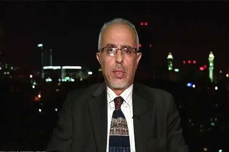 محلل سياسبي يطرح مبادرة لتحييد مدينة تعز عن الحرب...