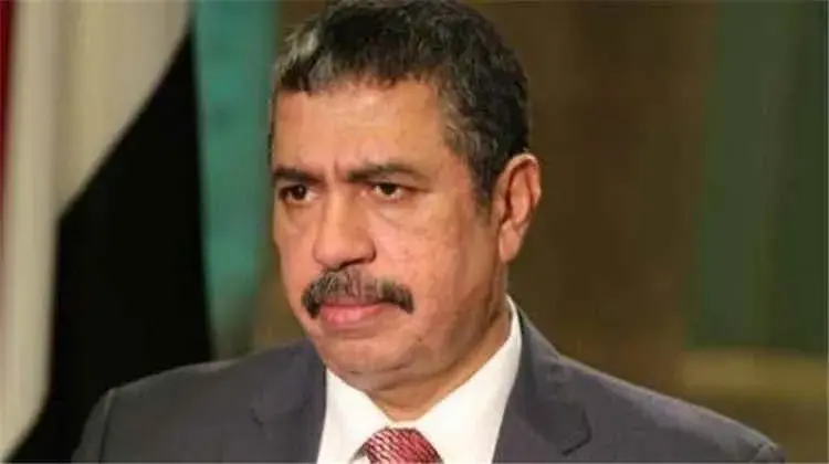 بحاح يستأنف مهامه في القاهرة ويؤكد مواصلة خدمة أبن...