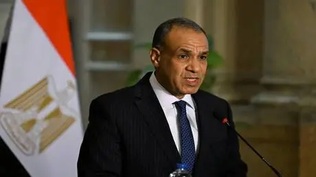 وزير الخارجية المصري: لا يجوز منح دولة بعينها حق ا...
