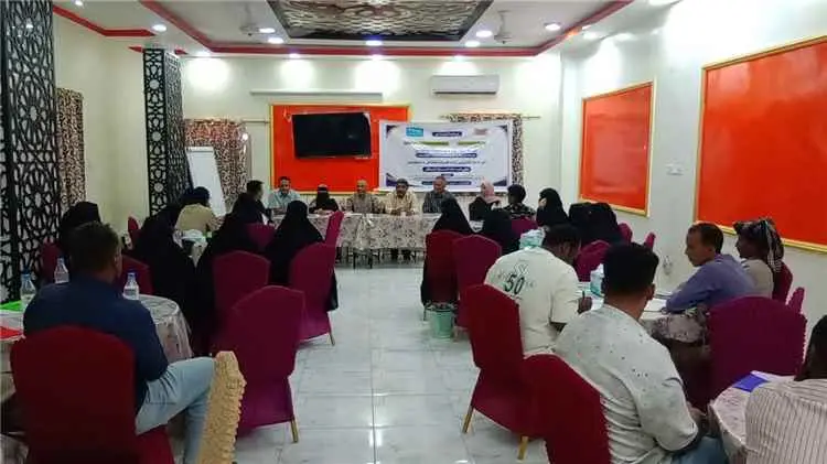 مكتب الشؤون الاجتماعية والعمل بأبين يدشّن برنامجًا تدريبيًا لبناء قدرات العاملين والمتطوعين في المساحات الصديقة للطفل