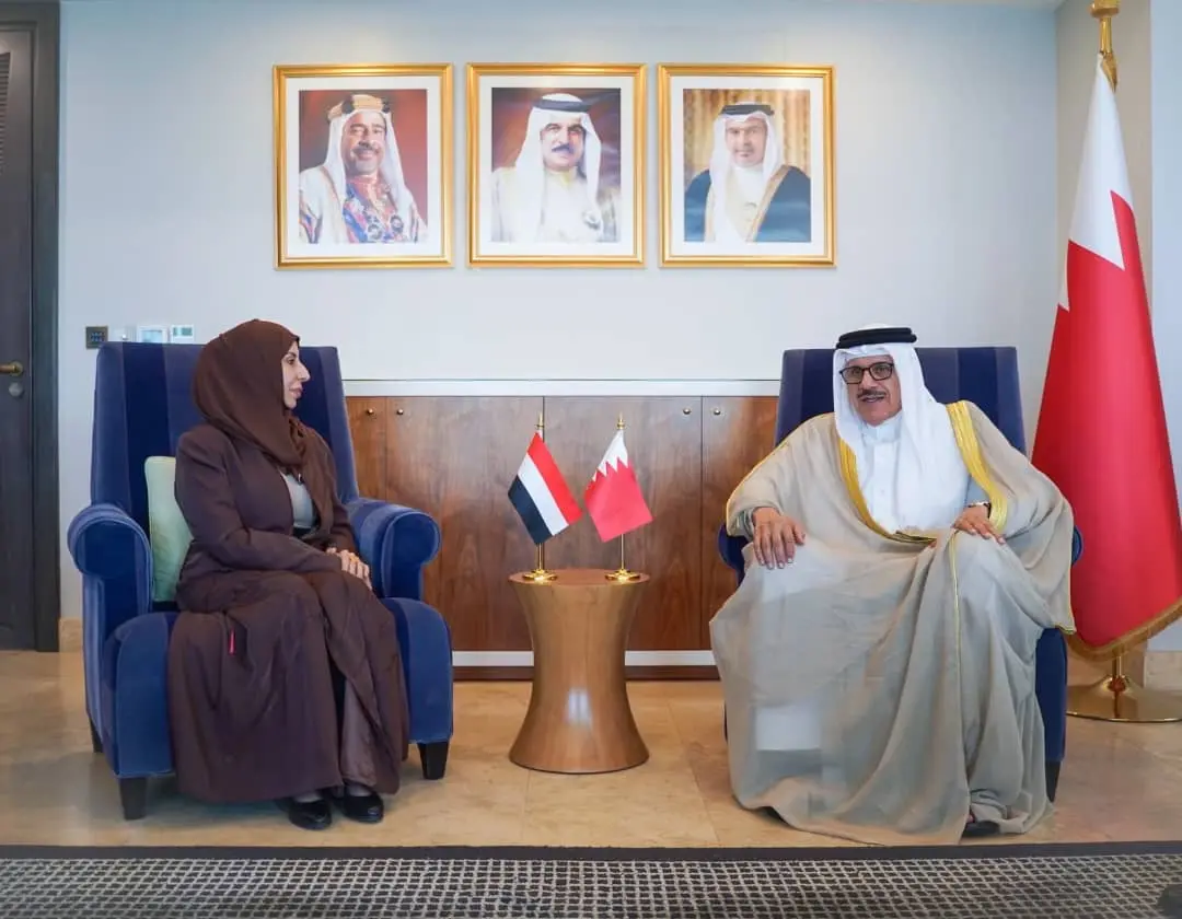 وزيرة الخارجية تبحث مع نظيرها البحريني تعزيز التنس...